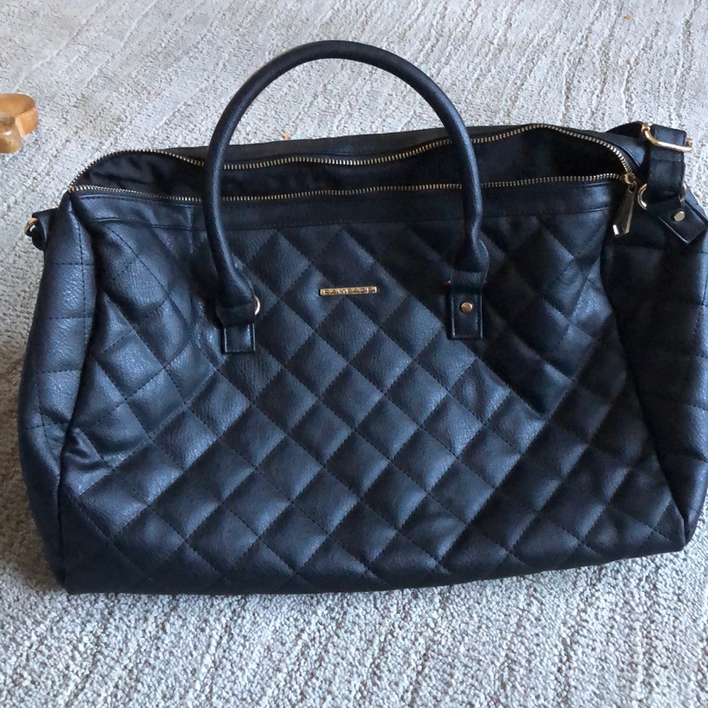 Small luggage bag. Good for carryon
